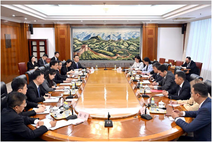 國家發(fā)展改革委副主任周海兵會見吉爾吉斯斯坦副總理托羅巴耶夫